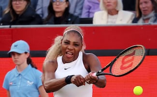 Serena Williams regresa al tenis profesional con victoria en el dobles en Queen's Club