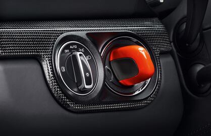 ¿Por qué Porsche tiene el botón de encendido a la izquierda del volante?