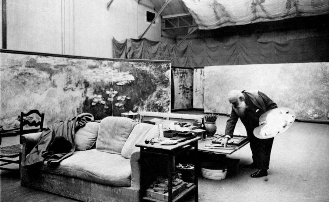 El impresionista Claude Monet en su estudio en Giverny, en 1920. (FOTO: © Henri Manuel/Roger-Viollet)