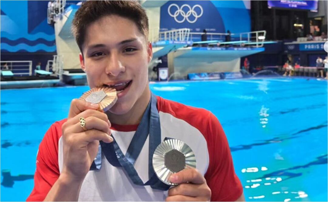 FOTO: osmardiver05 - Osmar Olvera con las medallas de París 2024