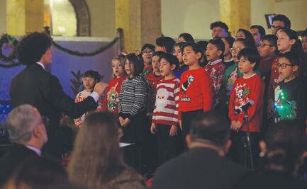 Envían cartas y música a Santa Claus y Reyes Magos