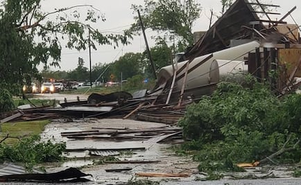 Tornados en el sur de EU dejan al menos tres muertos