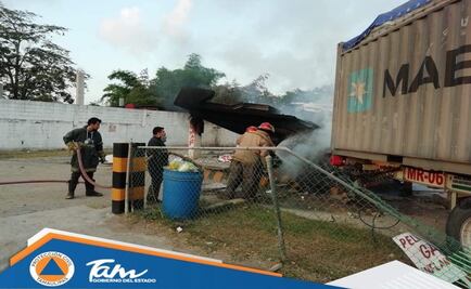 Se impacta tráiler contra gasera en Tamaulipas; no hay reporte de personas muertas