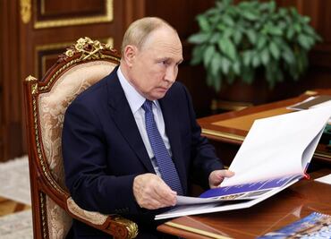 Putin llega a Kazajistán para abordar la cooperación nuclear; pretenden construir primera central atómica