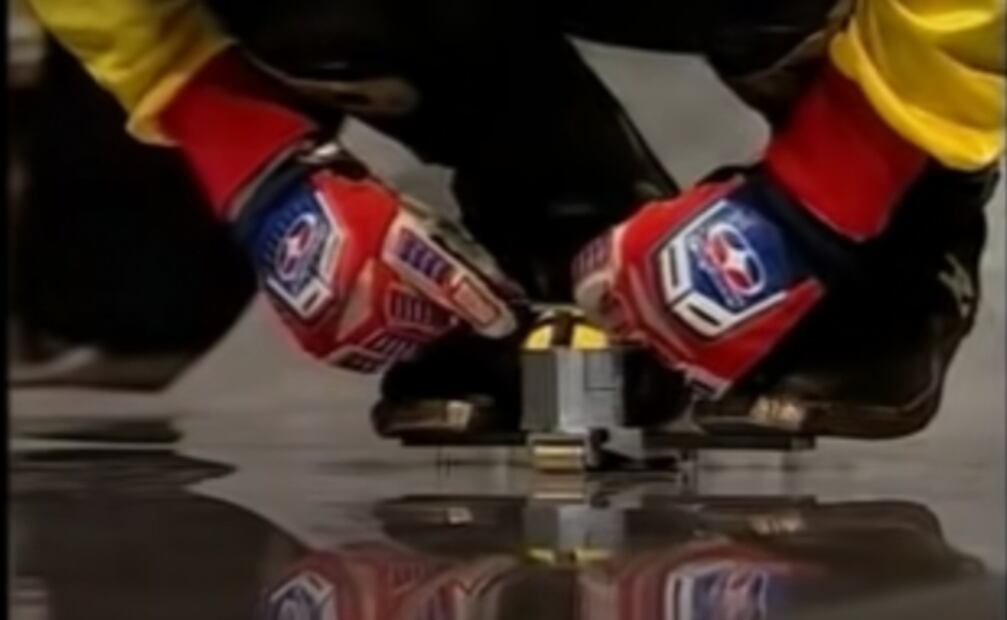 Esta es la moto más pequeña del mundo y sí puedes manejarla