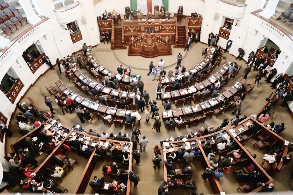 Llaman a la Asamblea local a respetar la Constitución de la Ciudad y que se atienda la participación efectiva de la ciudadanía, aprobando las leyes con legitimidad, en un periodo extraordinario. (ARCHIVO EL UNIVERSAL)