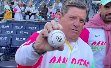 Miguel Herrera lanza la primera bola en Petco Park, previo al Dodgers vs Padres 
