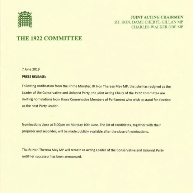 Theresa May firma la carta de dimisión