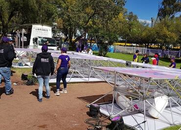 Cae arco de entrada en Feria de Libro Infantil: no hubo lesionados