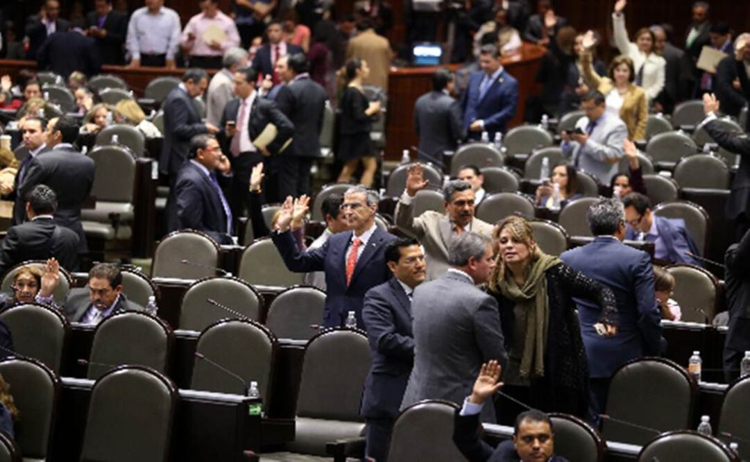 Analistas ven poco viable modificar el esquema fiscal