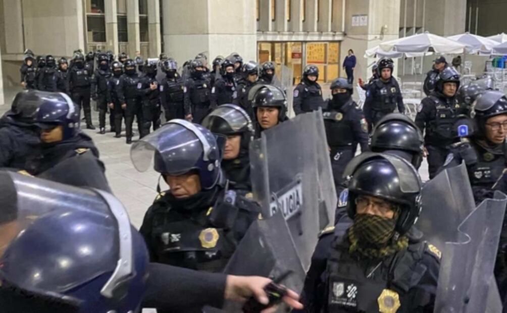 VIDEO: Hallan propaganda contra Claudia Sheinbaum en oficinas de la alcaldía Cuauhtémoc