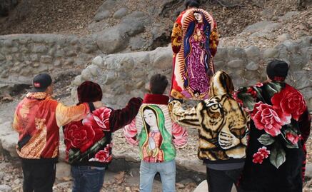 Lanzan abrigos-cobertores de San Marcos y se vuelve viral en redes sociales