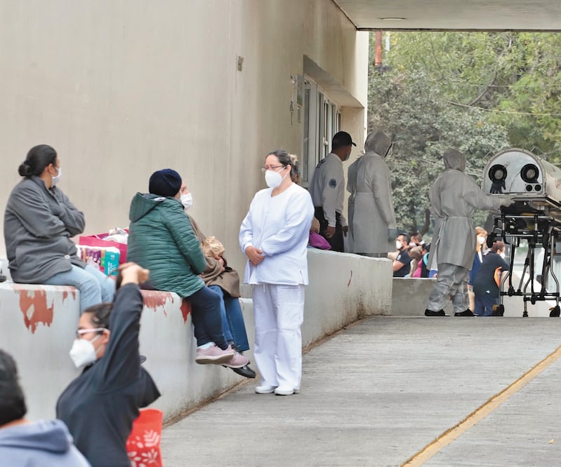 El Seguro Social atendía ayer a nivel nacional a más de 8 mil pacientes Covid en camas generales, dicen. Foto: BERENICE FREGOSO. EL UNIVERSAL