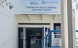 Evacúan a 50 personas por derrame de ácido muriático en centro de salud del IMSS Bienestar en Hermosillo; no hay lesionados
