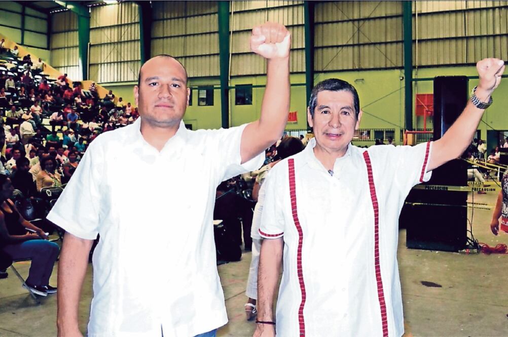 Los nuevos dirigentes sustituirán a Rubén Núñez Ginez (der.) y Francisco Villalobos Ricardez (izq.), como secretario general y secretario de organización, respectivamente (ARCHIVO EL UNIVERSAL)