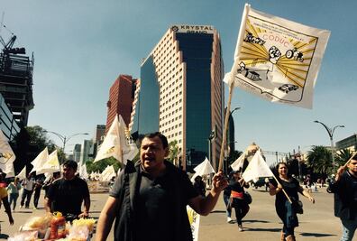 Reabren Reforma; hay cortes en Bucareli y Congreso 