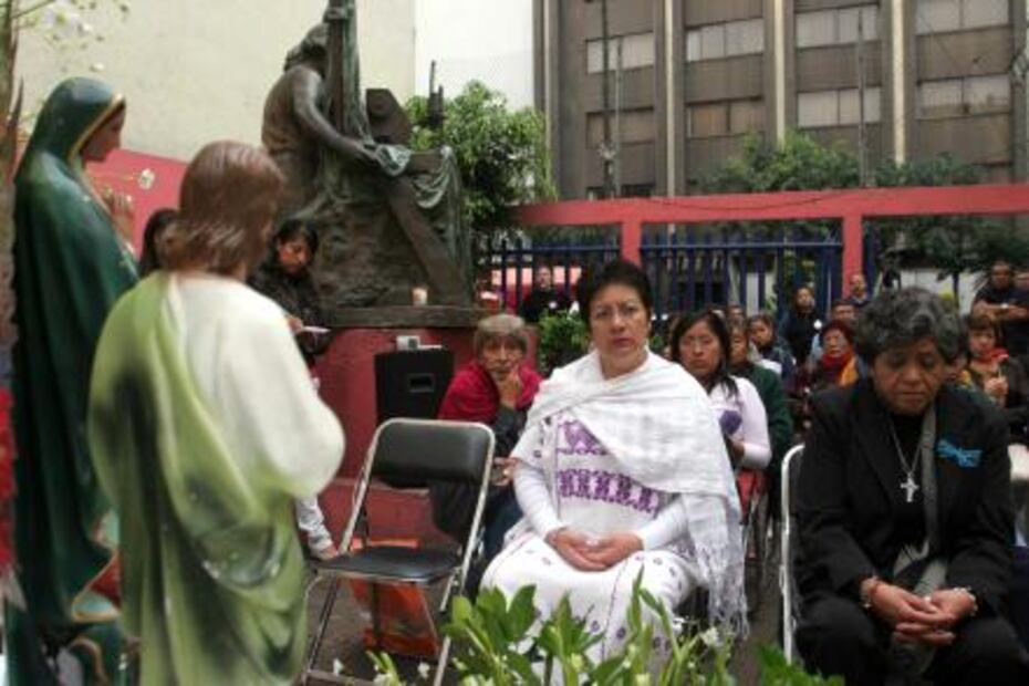 “Ellos querían sus cajas fuertes, las mujeres atrapadas en los escombros no importaban”