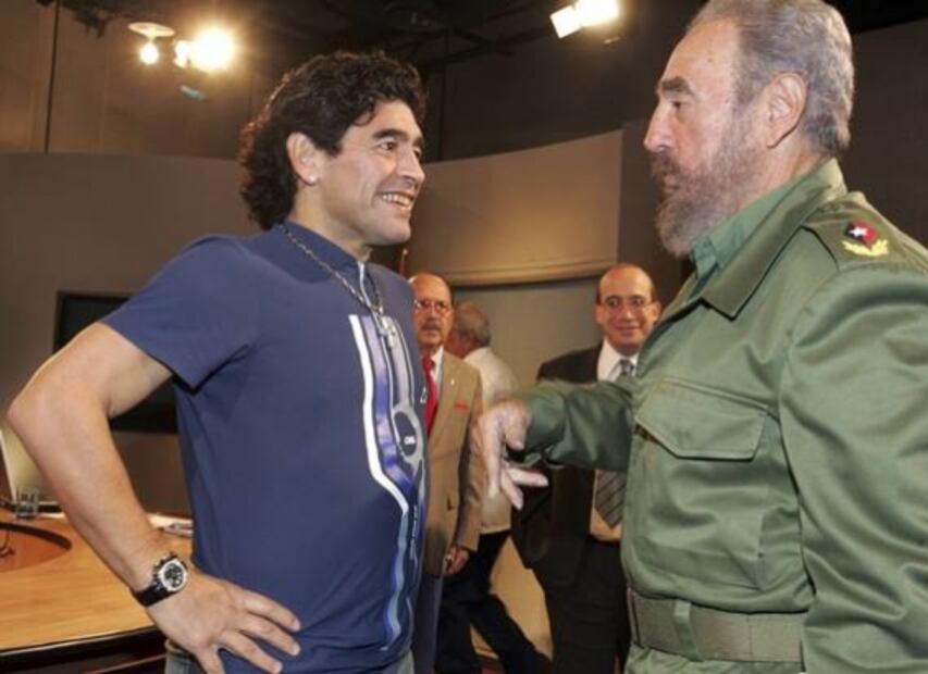 Fidel Castro y Hugo Chávez, los amigos de Maradona