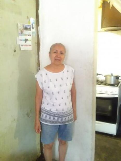 Se quedan en su casa, a pesar de los daños causados por el sismo