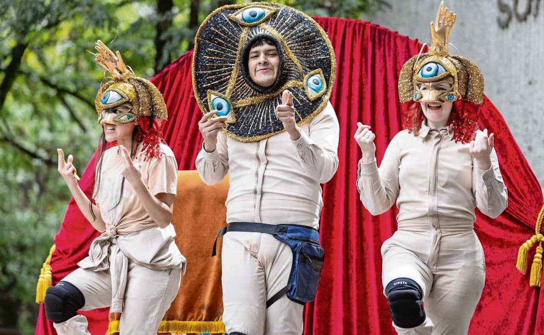 El gran teatro del mundo se presenta sábados y domingos en la explanada de la fuente del Centro Cultural Universitario. Entrada libre. Foto: Pili Pala