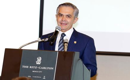 Mancera presume obra de hotel y lo clausuran