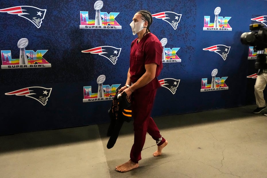 Mack Hollins llegando al Super Bowl LX / Foto: AP
