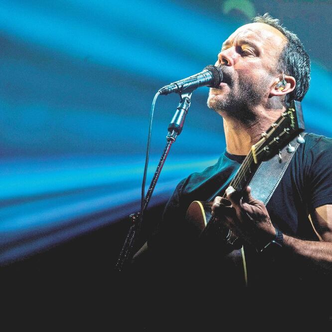 El cantante Dave Matthews conmovió con su voz a los nostálgicos. MAURO PIMENTEL / AFP