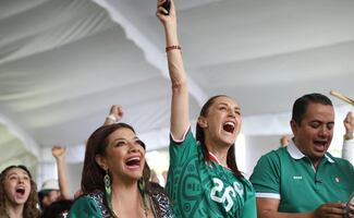 Sheinbaum felicita a la Selección Mexicana tras su triunfo en el partido inaugural del Mundial; gana 2-0 a Sudáfrica