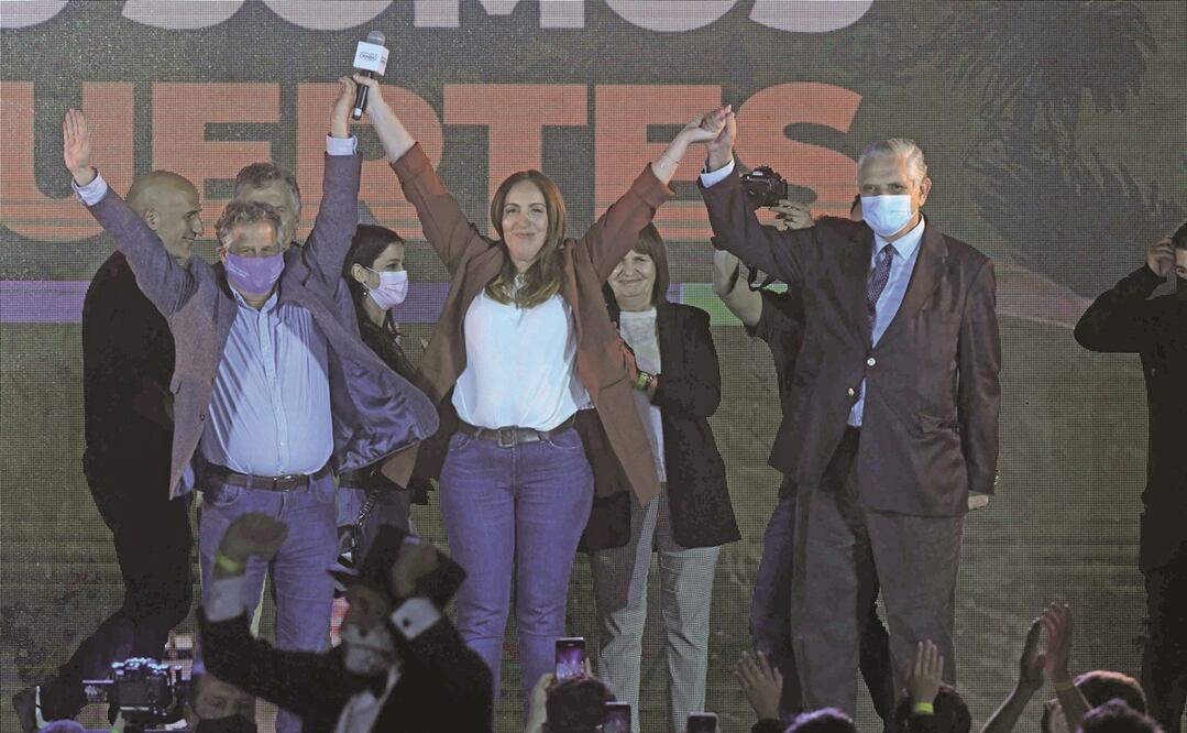 La gobernadora porteña y candidata adjunta a Juntos por el Cambio, María Euge n ia Vidal, celebra en Buenos Aires. Foto: ALEJANDRO PAGNI. AFP