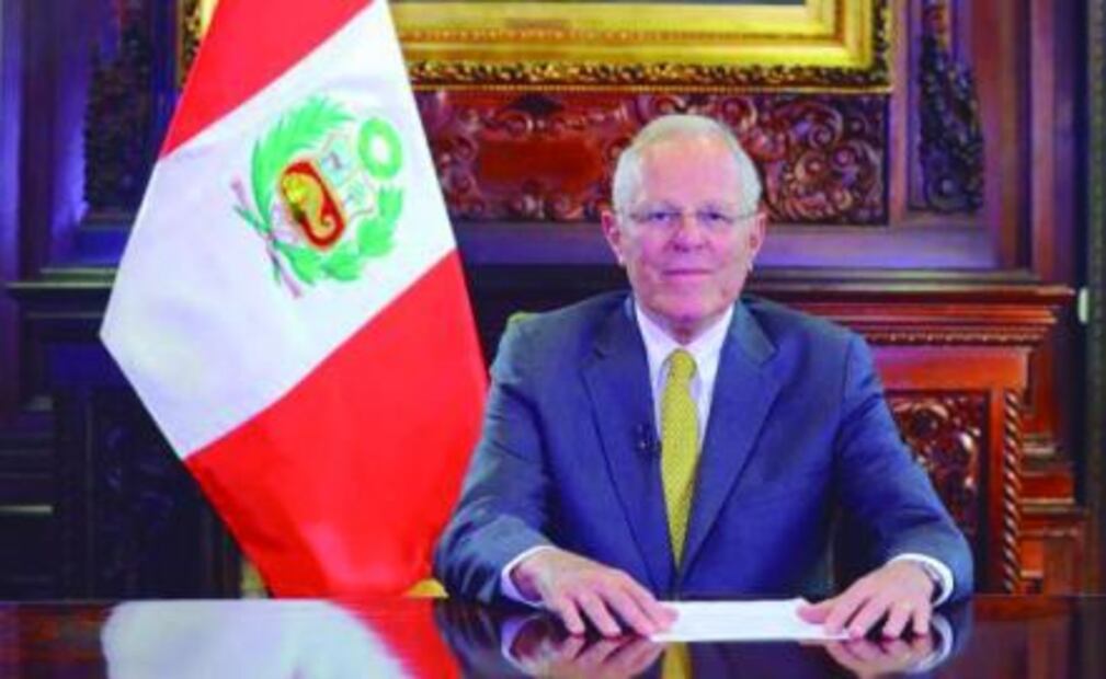 El Foco. Al joven Mark le vieron la feis los cuates de Trump y ahora pierde muchos likes