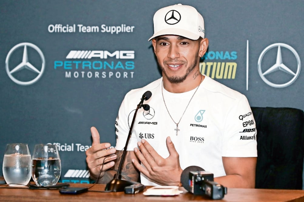 Lewis busca hacer una fiesta con los mexicanos (YADIN XOLALPA. EL UNIVERSAL)