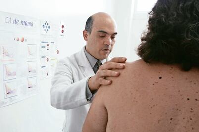 Cumple Fucam 18 años de combatir cáncer de mama