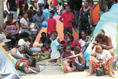 SG: entran 76 mil migrantes a México; EU alista más agentes