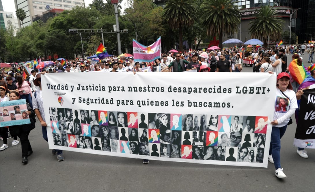 Personas con discapacidad, familias con infancias y colectivos de búsqueda encabezan la 47 Marcha del Orgullo LGBT+ 2025 en la Ciudad de México, el sábado 28 de junio de 2025. Foto: Carlos Mejía/EL UNIVERSAL