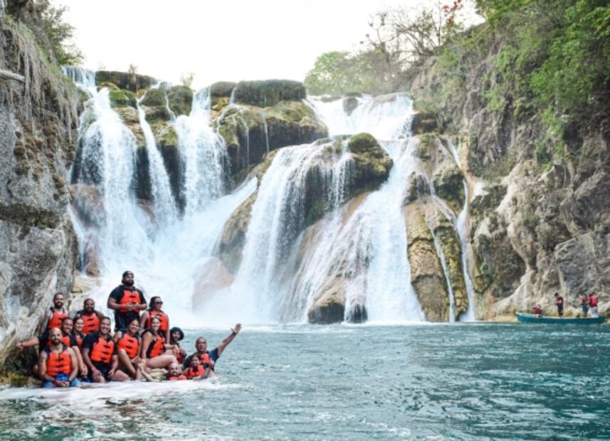 Bel Há, con cabañas al estilo de una aldea teenek en la Huasteca Potosina