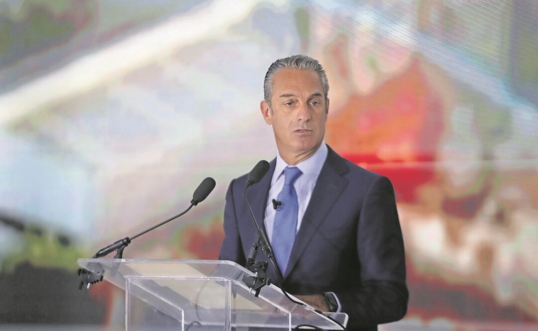 Carlos Slim Domit, presidente del consejo de administración de América Móvil, en el anuncio de inversión para la red 5G, la cual dará servicio a un tercio de los mexicanos de manera inicial. Foto: Especial 