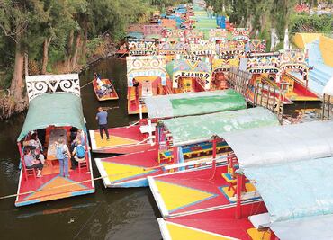 ¿Cuánto cuesta rentar una trajinera en Xochimilco? ¡Que no te vean la cara!