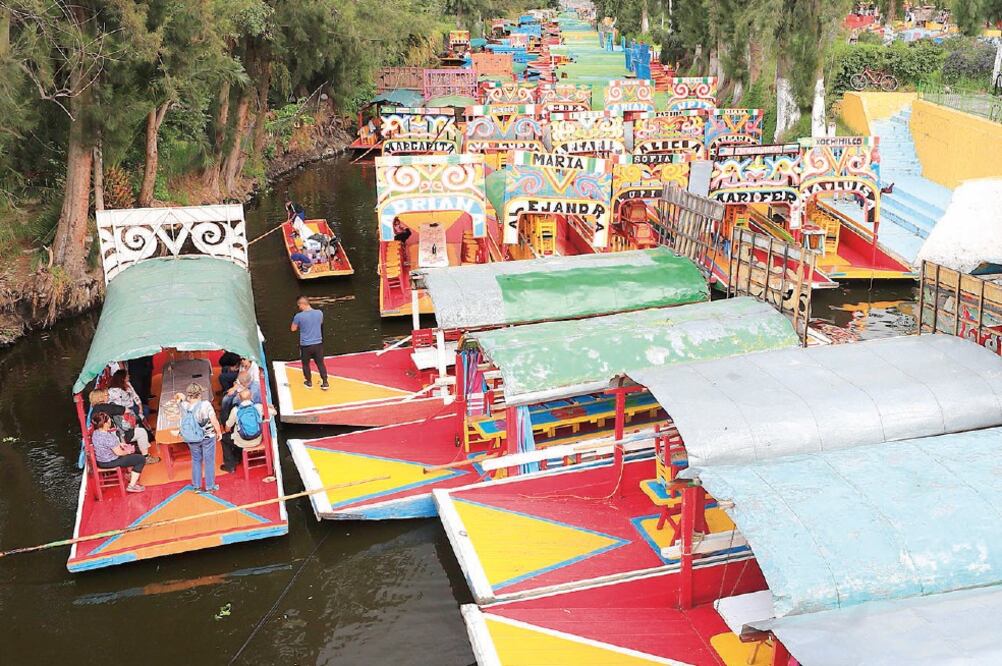 Baja afluencia. Según responsables de las trajineras la afluencia turística es de alrededor de 2%; piden a las autoridades difundir que Xochimilco es seguro (IRVIN OLIVARES. EL UNIVERSAL)