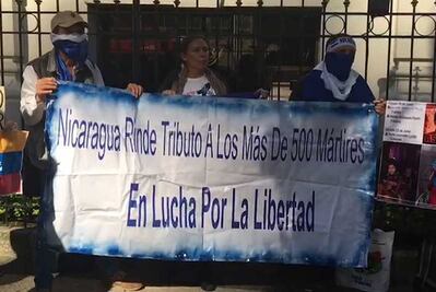 Protestan contra Maduro y Ortega en Paseo de la Reforma