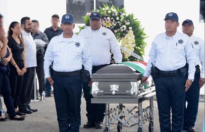 Despiden con honores a policía de Tamaulipas muerto tras ataque en Nuevo Laredo