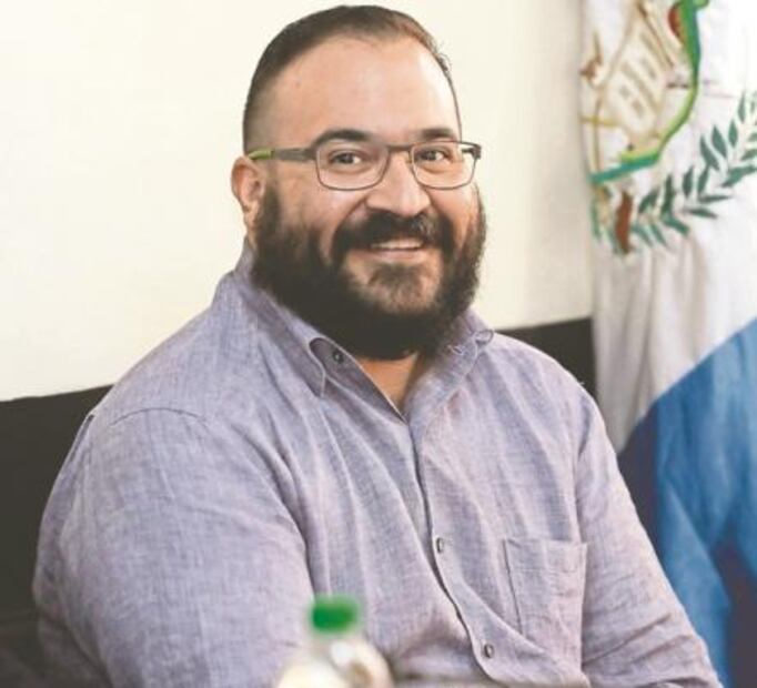 El Foco. El chat censurado entre Cabeza de Vaca y Sergio Mayer