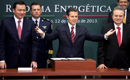 Mexico postpones oil auctions until after AMLO takes office