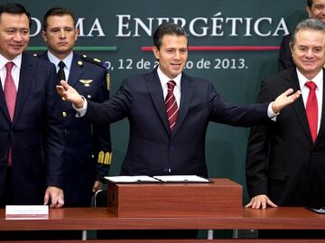 Mexico postpones oil auctions until after AMLO takes office