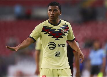 Roger Martínez se lleva sanción por berrinchudo