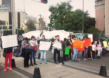 Bloquean damnificados de la Guerrero Paseo de la Reforma