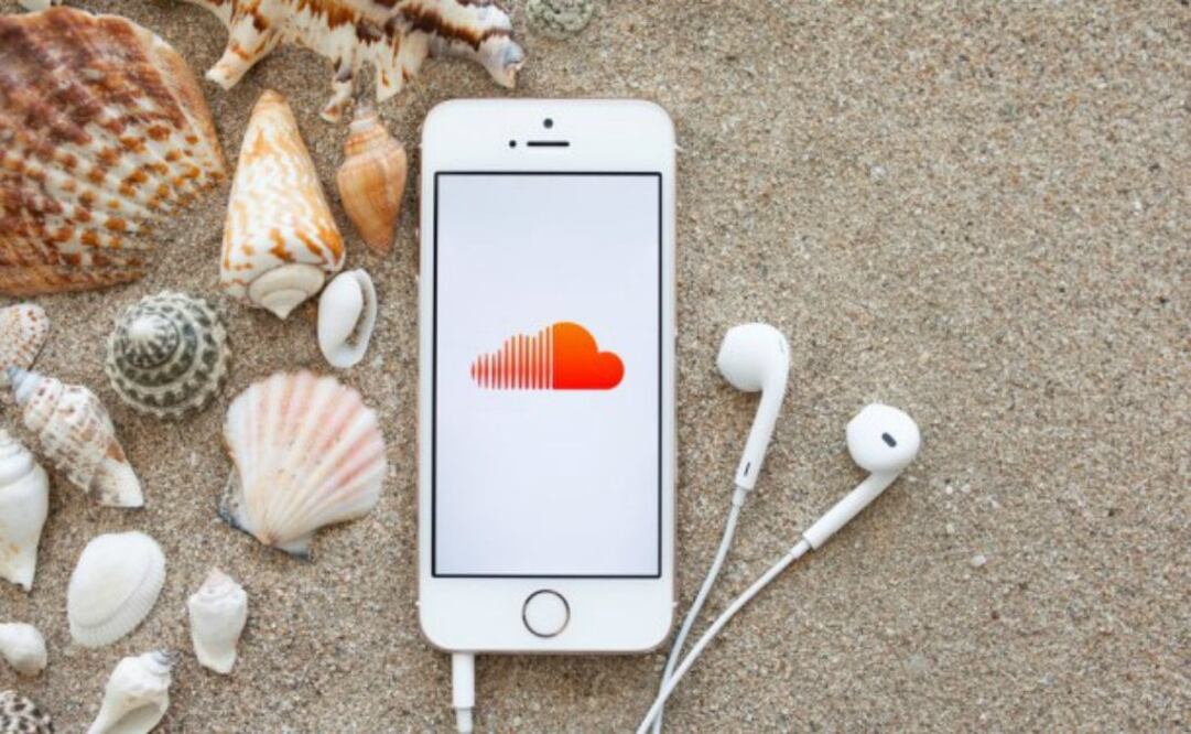 Spotify ofrece el servicio por 4.5 dólares y Apple Music, por 9.99 dólares