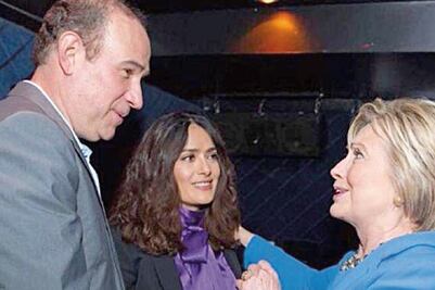 Hayek muestra su apoyo a Hillary Clinton