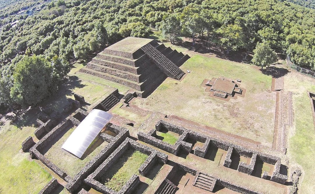 La ciudad de Tingambato, contemporánea a Teotihuacan, está entre Uruapan y Pátzcuaro, Michoacán, y para llegar a algunas de sus áreas se emplea tecnología pues está en medio de huertos de aguacate. Fotos: CORTESÍA JOSÉ LUIS PUNZO