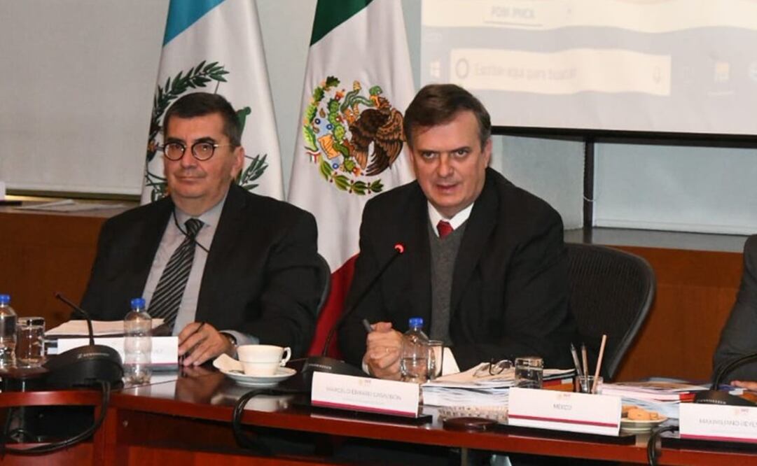 El canciller Marcelo Ebrard (der). Foto: Especial