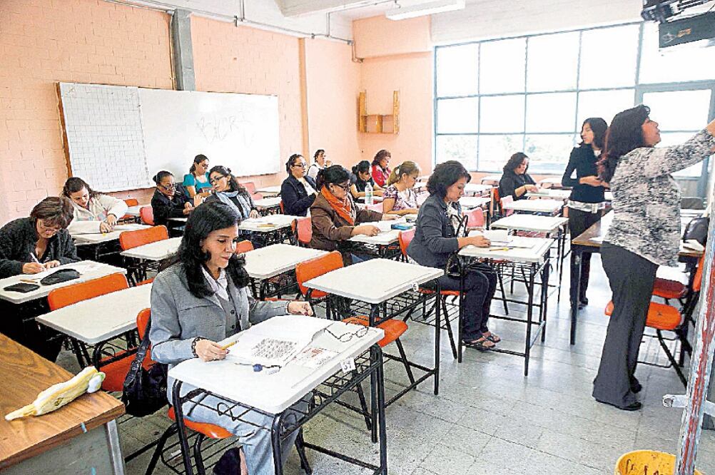 Los miembros latinoamericanos en la Cumbre Mundial de la Innovación en Educación enfatizan que mejorar la calidad de los maestros, a través de evaluaciones, es una de las necesidades más importantes en la región (ARCHIVO EL UNIVERSAL)